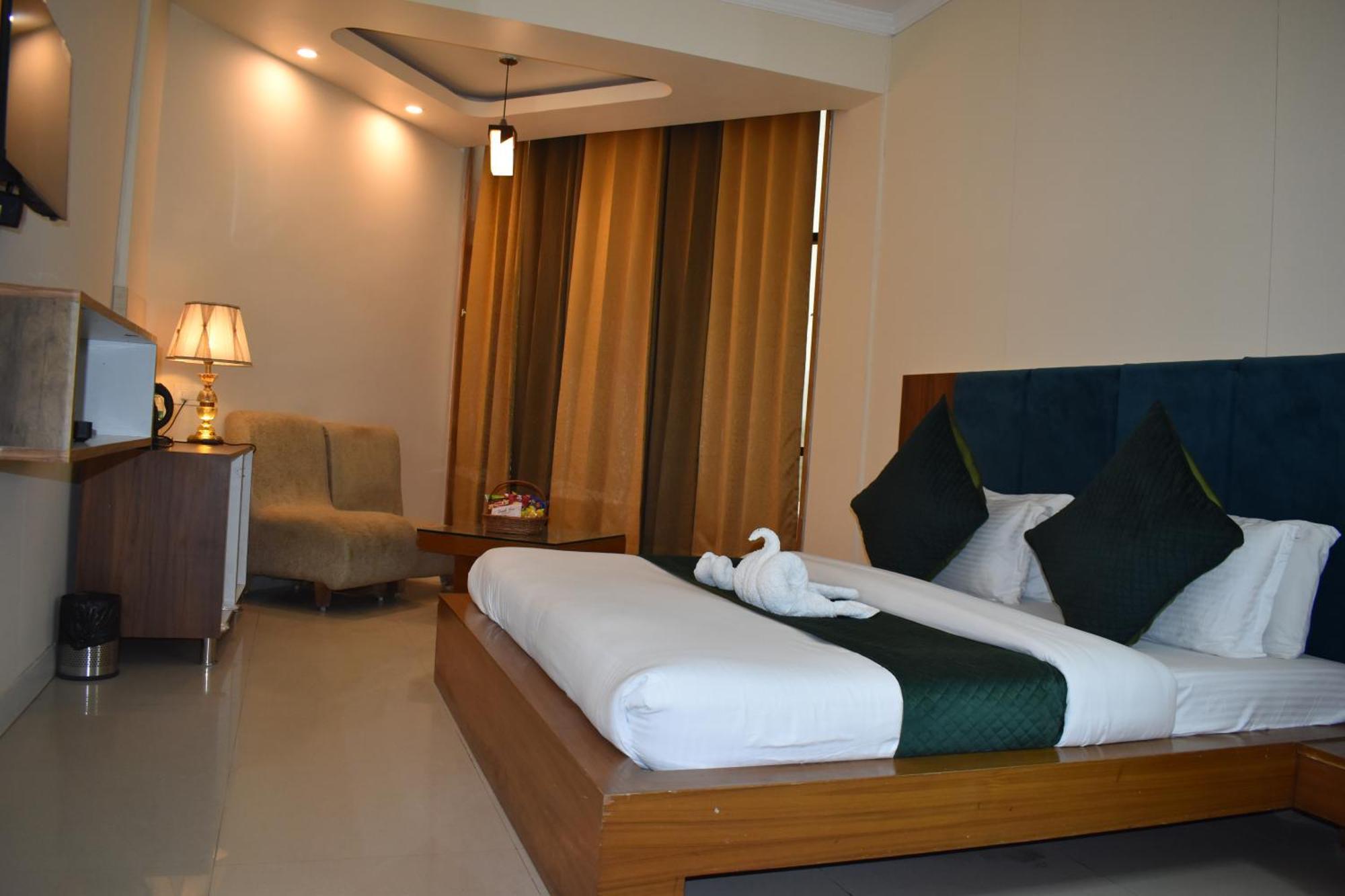 Hotel Padmini Palace Rāni Pokhri Εξωτερικό φωτογραφία
