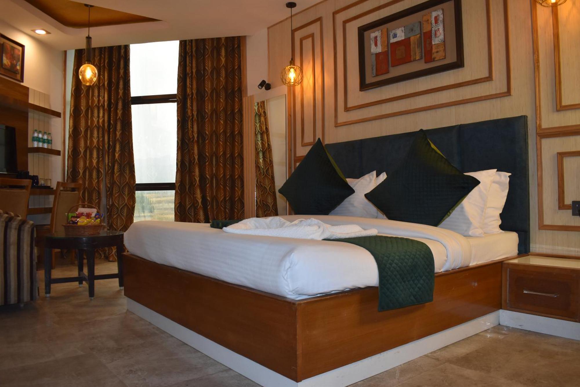 Hotel Padmini Palace Rāni Pokhri Εξωτερικό φωτογραφία