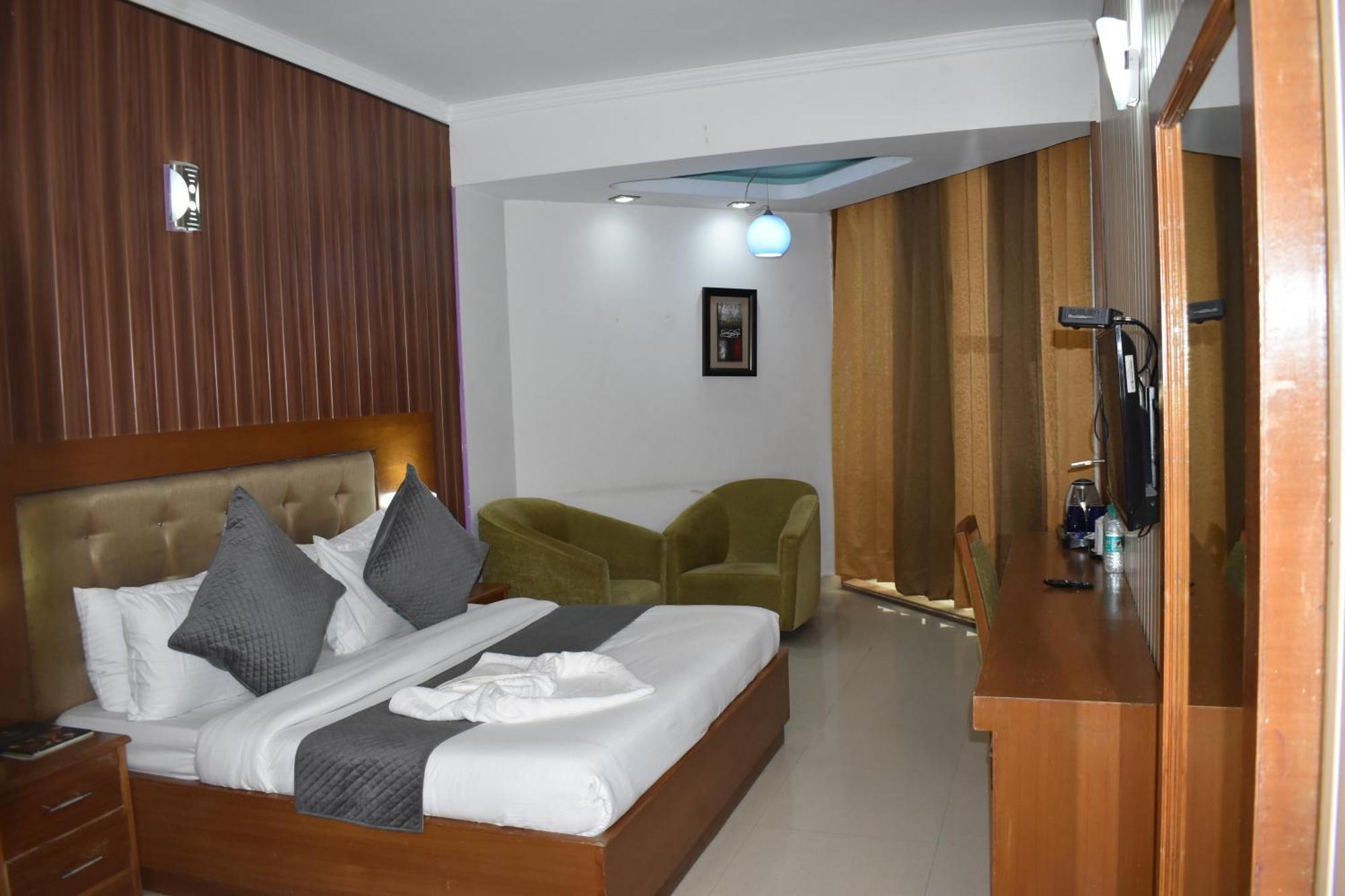 Hotel Padmini Palace Rāni Pokhri Εξωτερικό φωτογραφία