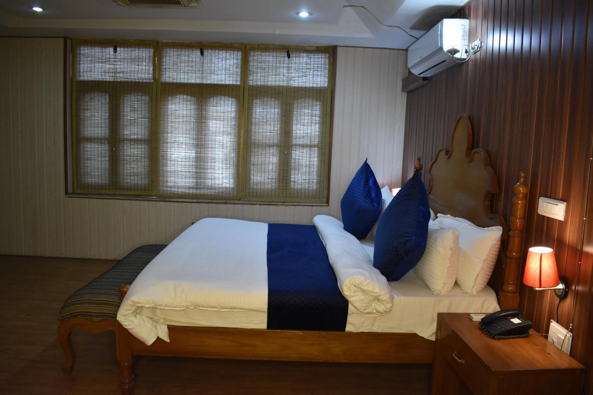 Hotel Padmini Palace Rāni Pokhri Εξωτερικό φωτογραφία