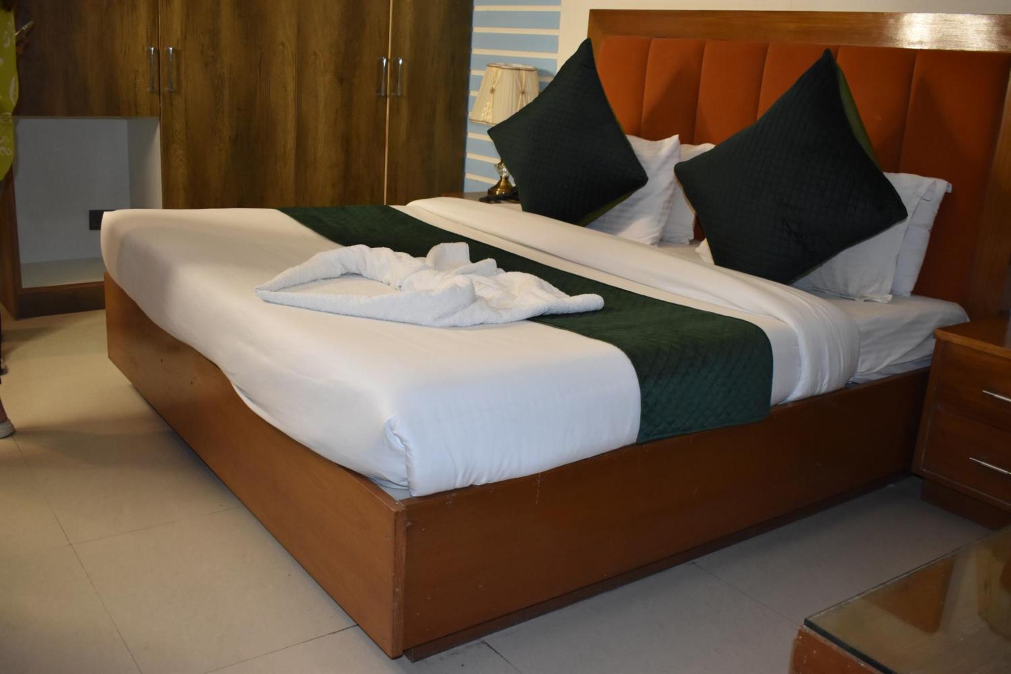 Hotel Padmini Palace Rāni Pokhri Εξωτερικό φωτογραφία