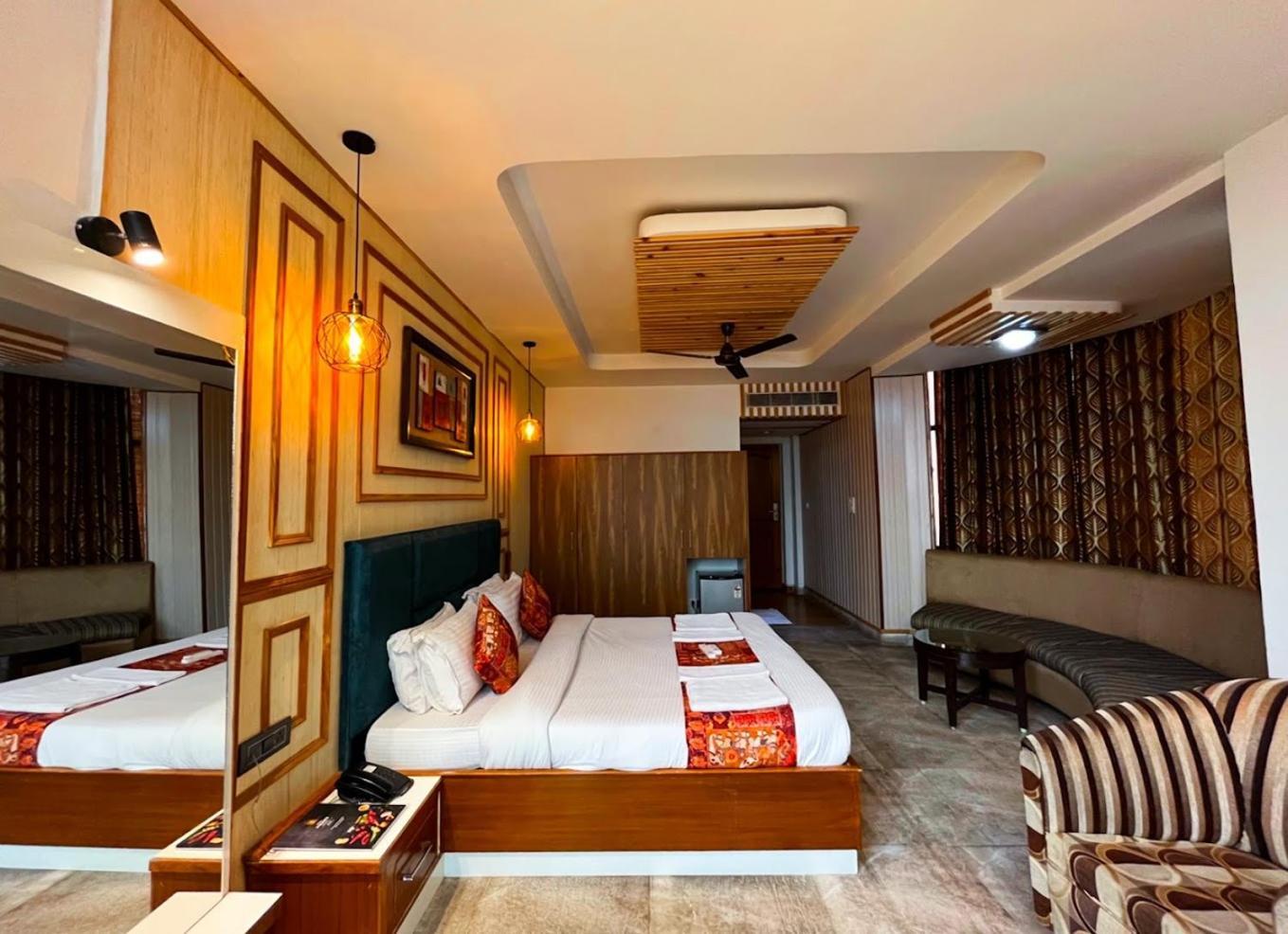 Hotel Padmini Palace Rāni Pokhri Εξωτερικό φωτογραφία